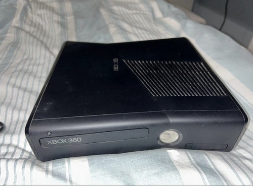 Xbox 360 comes with - 360, all