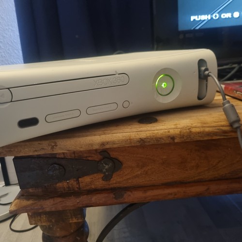 Xbox 360 console working - xbox,